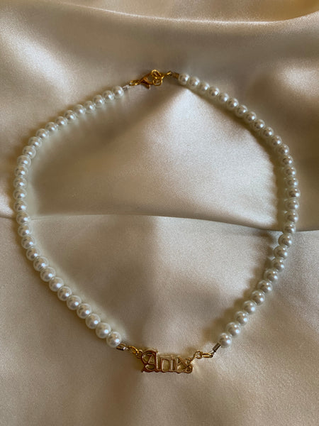 Zodiac pearl necklace