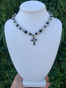 Pearl cross choker