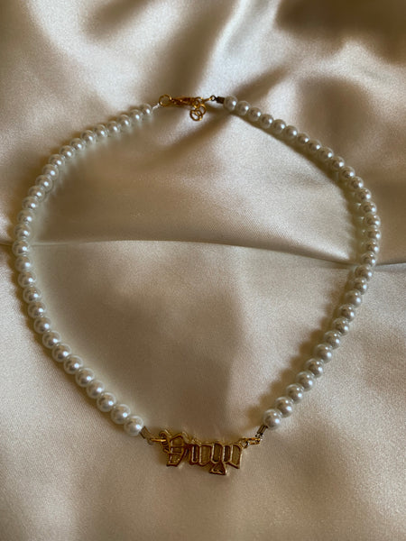 Zodiac pearl necklace